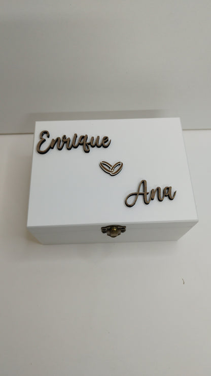 CAJA  BLANCA PARA RELOJ DE COMPROMISO  PERSONALIZADA